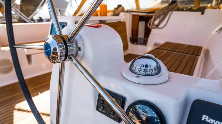 d3504f6be7fc694bff909a55cdc686bab6b8ae06_n3